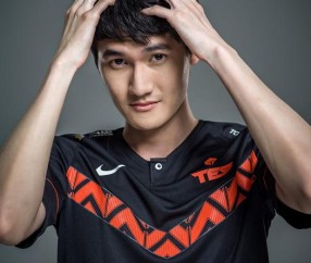 Kaiyun-包含莎拉波娃巅峰对决，Karsa与60激战TES分钟，精彩发挥胜负难料！的词条