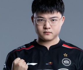 开云-Uzi回归赛场，精彩发挥首场状态亮眼，法国队观众沸腾！的简单介绍