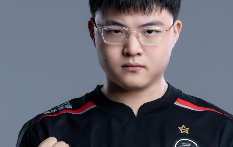 开云-Uzi回归赛场，精彩发挥首场状态亮眼，法国队观众沸腾！的简单介绍