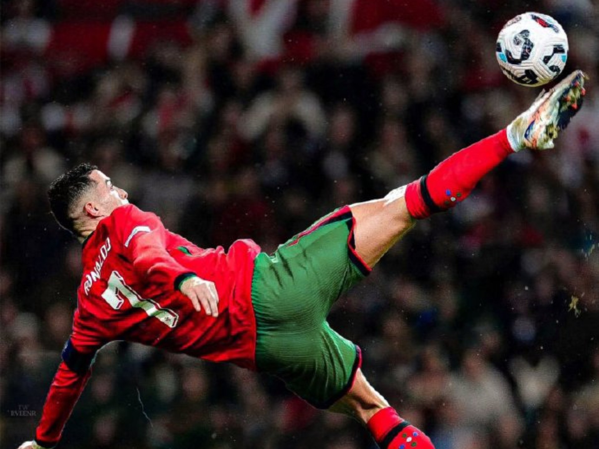 C罗在老鹰比赛中精彩发挥，比分优势明显引发热议！的简单介绍